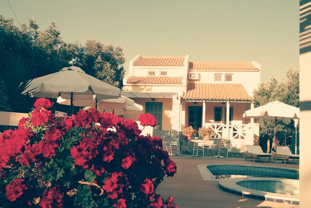 Sea Sun Aparthotel Plomari Bagian luar foto