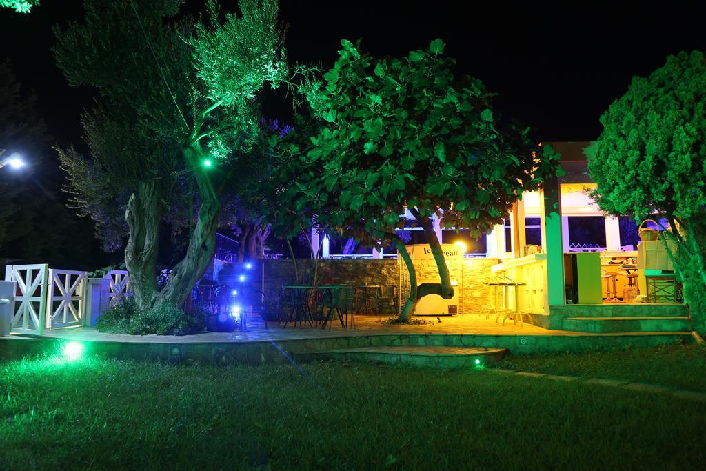 Sea Sun Aparthotel Plomari Bagian luar foto