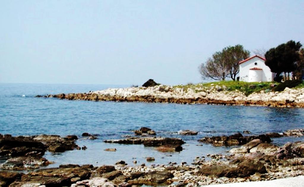 Sea Sun Aparthotel Plomari Bagian luar foto